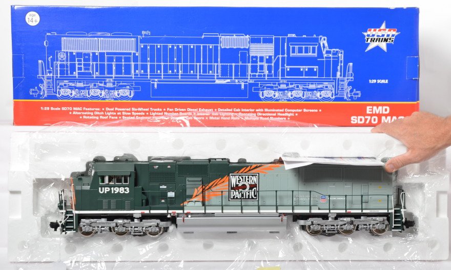 USA Trains R22617 UP/WP SD70 MAC 1983 Heritage: Modern era USA Trains G scale/1 gauge R22617 Union Pacific / Western Pacific SD70 MAC heritage number 1983 diesel locomotive in original box and shipper, C8-9 with run time. Loco appears to have had s
