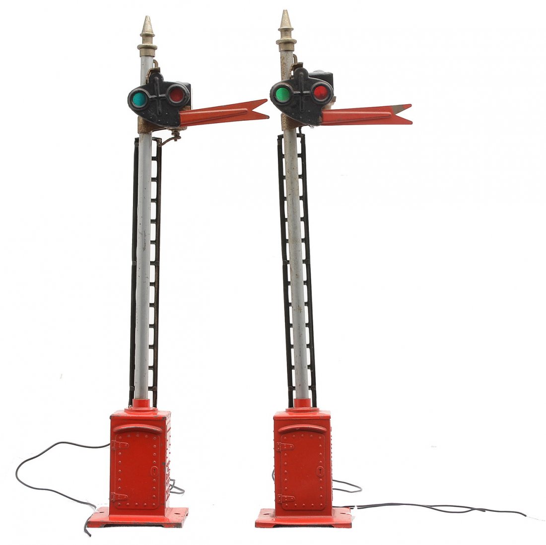 Lionel Std. Ga. 2-no. 80 Semaphores w/Red Bases: Lionel prewar standard gauge two no. 80 semaphores with red bases, aluminum poles, black ladders and nickel finials. Semaphores are C5-6.