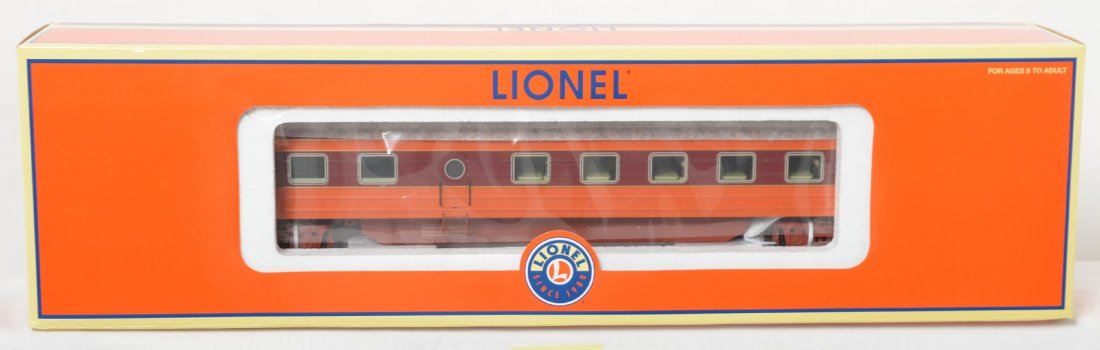 Lionel Milwaukee Road 29199 Hiawatha Station Sounds: Lionel modern O gauge Milwaukee Road 29199 18Ã“ inch Station Sounds Hiawatha diner in OB. Car is factory wrapped in OB C10.