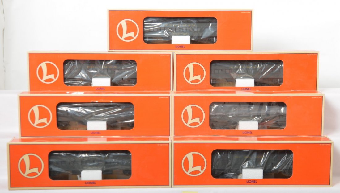7 Lionel heavyweight Pullman passenger cars 19056,: Lionel modern O gauge Pullman heavyweight passenger cars. Cars include 19056 baggage, 19057 coach, 19058 coach, and 19059 observation marked for Pullman. Also included is two 19067 Willow River coache