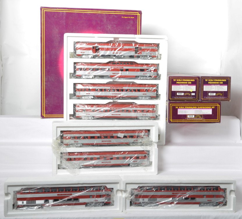 MTH MKT Texas Special 9 car streamlined pass set: MTH modern O Gauge MKT Texas Special streamlined passenger set. Nine cars total include 20-6528 five car set, two 20-6729 vista domes, and 20-6628 sleeper and diner set. OBs have some corner wear. Car