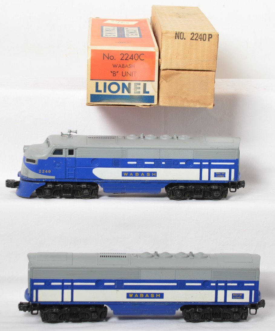 Lionel 2240P and 2240C Wabash F3 A-B units in OB: Postwar Lionel O gauge 2240P and 2240C Wabash EMD diesel F3 A-B units in original boxes. Dummy unit has repaired/touched up corner. Units have tiny touchups. Trains look C6 area with perfectly clean b