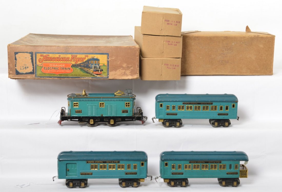 Boxed American Flyer 1386 Golden State passenger: Prewar American Flyer O gauge 1386 Golden State passenger train with 3115 boxcab electric locomotive, 3280 Club Car (missing a door handle), 3281 Pullman, and 3282 observation. Loco wheels and headlig