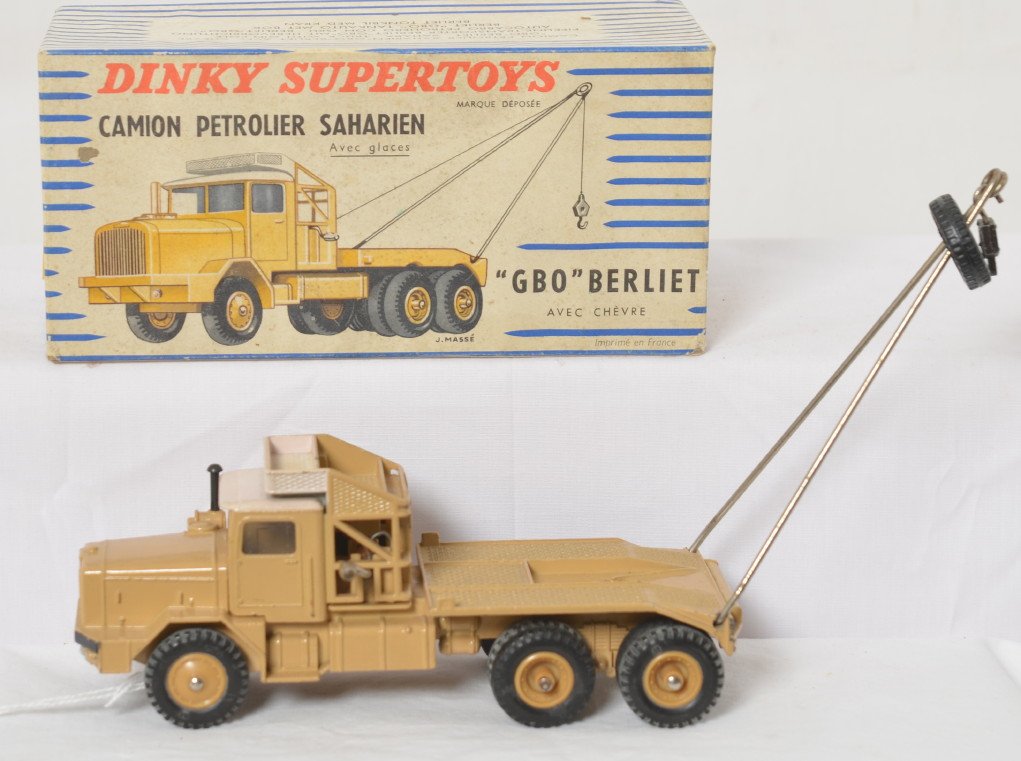 Dinky Supertoys 888 Camion Petrolier Saharien... in OB: Dinky Supertoys diecast toy vehicle, 888 Camion Petrolier Saharian GBO Berliet Avec Chevre, tow truck in original box. Truck appears to be in original condition with original paint and tires. Truck sh