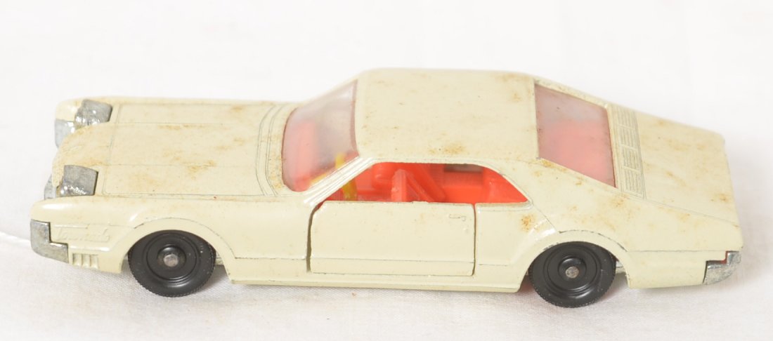 Siku V267 Oldsmobile Toronado diecast toy car: Siku 267 Oldsmobile Toronado diecast toy car, original paint and tires. Little wear, car needs a little light cleaning.