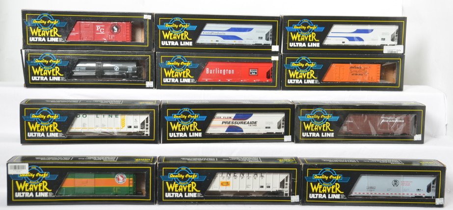 12 Weaver freight cars Soo, GN, Army, etc: Weaver modern O gauge freight cars in OBs. Twelve cars total including U3527L Illinois Central boxcar, 119146 Soo Line hopper, U3704 Soo hopper, U1317 US Army tank car, 86657 Burlington hopper, 46023 