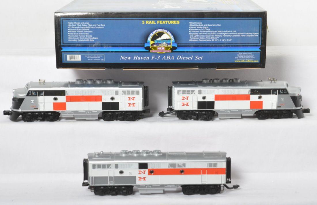 MTH New Haven DAP F-3 A-B-A with Proto 2: MTH modern O Gauge New Haven 20-80003B F-3 A-B-A in OB. Dealer Appreciation Set features Protosound 2.0, DCS control, Protocouplers, Protosmoke and more. Set is C8-9 with very light run time. OB has s