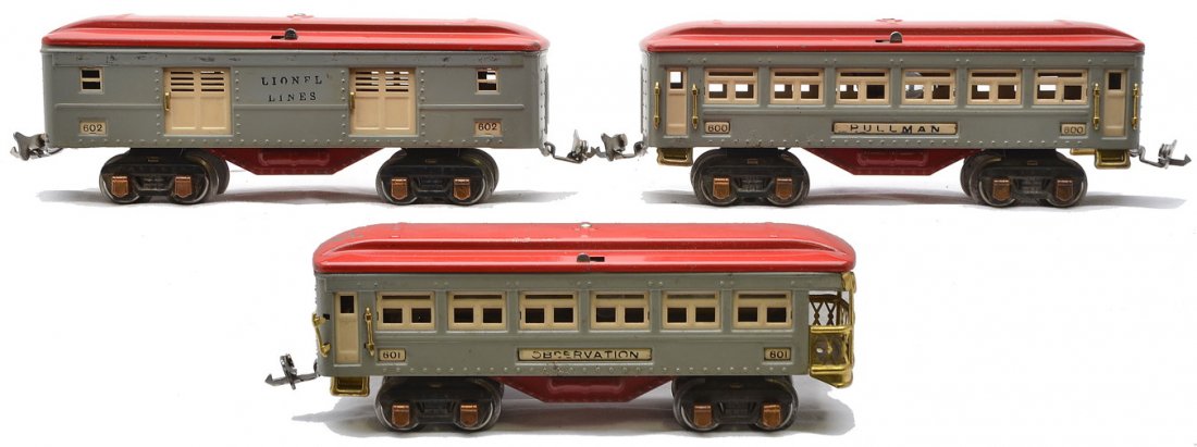Lionel Gray Pass Cars w/Red Roofs 602 600 601: Lionel prewar O gauge gray passenger cars with red roofs, ivory inserts and copper journals including; 602 baggage, 600 Pullman and a 601 observation. The cars are C6.