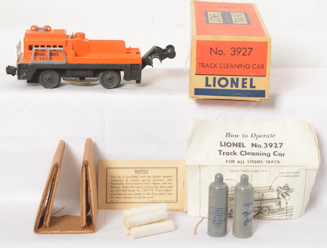 Lionel 3927 track cleaning car in original box: Postwar Lionel O gauge 3927 track cleaning car in original box with insert, two fluid canisters, swabs, instructions sheet, tag, C6-7. Box is missing flaps.