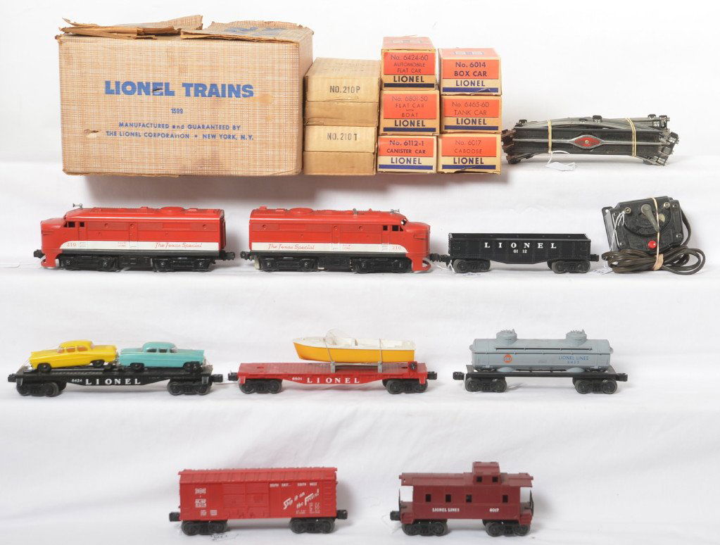 Lionel 1599 The Texas Special diesel Alco freight set: Postwar Lionel O gauge 1599 MKT The Texas Special twin diesel Alco A unit locomotive freight set with 210P and 210T, 6424-60 flat with autos, 6801-50 flat w/boat, 6465-60 Gulf tank, 6014 Frisco boxcar