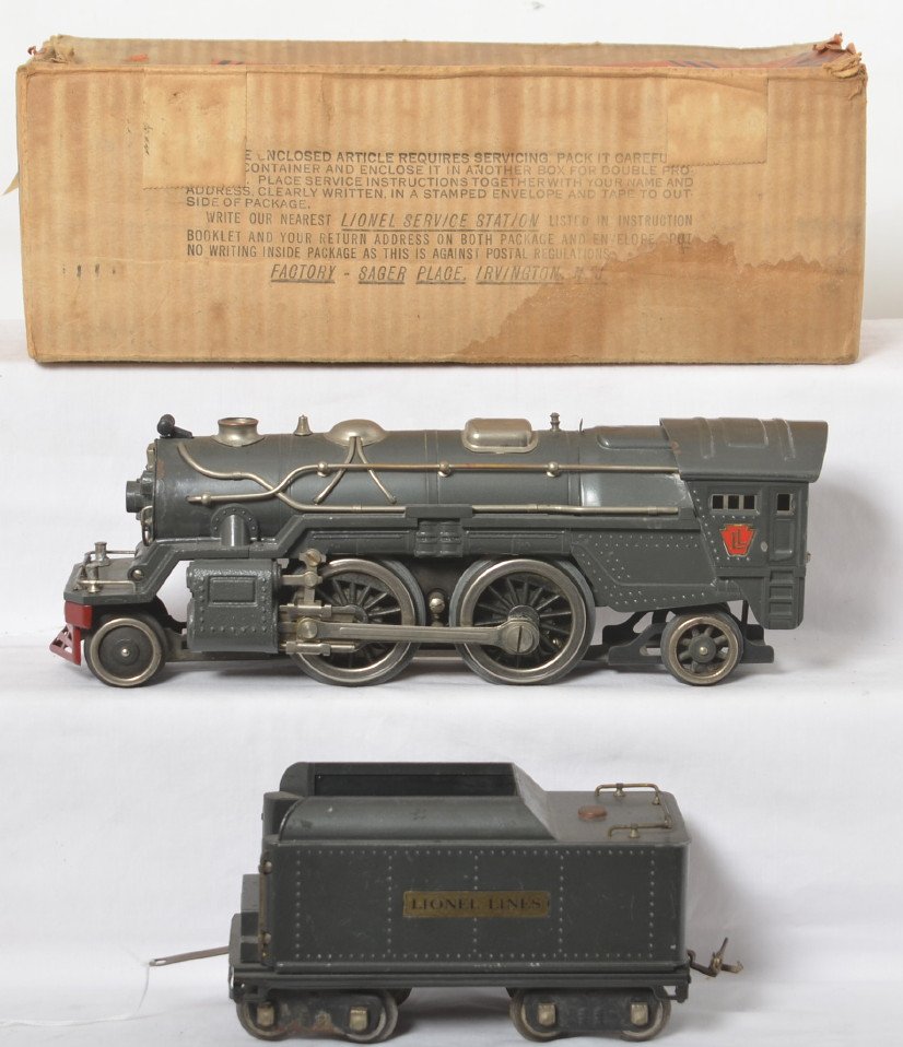 Lionel 385E-G steam loco and tender w/loco box: Prewar Lionel standard gauge 385E-G steam locomotive and tender. Loco has some touchups/repainting. Trains otherwise look very nice C6. Loco box is square and solid with no torn or missing flaps.