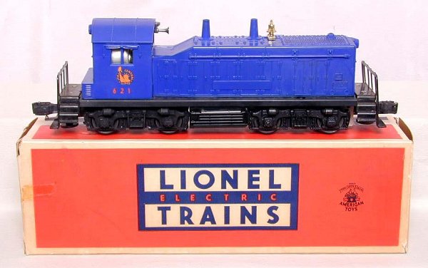 Lionel 621 Jersey Central switcher, unr: Lionel 621 Jersey Central switcher, unrun, has the usual hairline at the front screwhole, C8. OB is C8+ on one end, C7 on the other end, both inserts and inst. sheet.