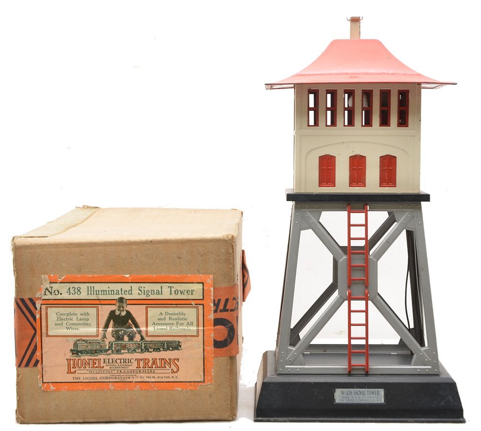 Lionel 438 Signal Tower w/Black Base White Walls: Lionel prewar standard gauge 438 illuminated signal tower with black base, aluminum tower, black upper base, white walls and chimney, red roof, doors, windows and ladder and nickel plate in OB, C6. Th