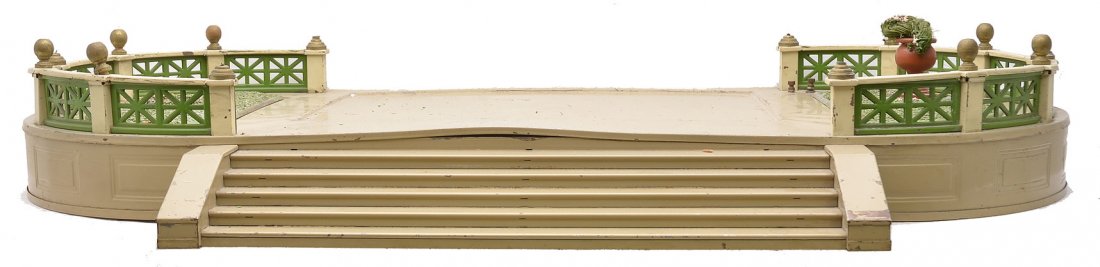 Lionel Prewar Std.Ga. 129 Terrace w/Mojave Base: Lionel prewar standard gauge 129 terrace with light Mojave base, pea green fences, white railings, gold-painted lamp posts and terra cotta flower urn. The flag pole pedestal and flag are missing. The