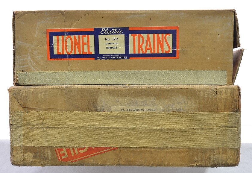 Lionel Std Ga 129 Terrace OB ONLY Shipping Carton: Lionel prewar standard gauge original box and shipping carton only for a 129 terrace. This box is for the late version cream color terrace and is dated 1939. The original box is complete with all flap