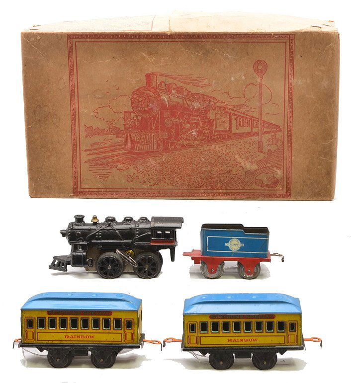 Hafner Clockwork Sunshine Special Set 300 Boxed: Hafner prewar O gauge clockwork lithographed Sunshine Special passenger set no. 300 in set box including; 110 black cast iron clockwork steam loco, 1190 tender blue with red frame and two Sunshine Spe