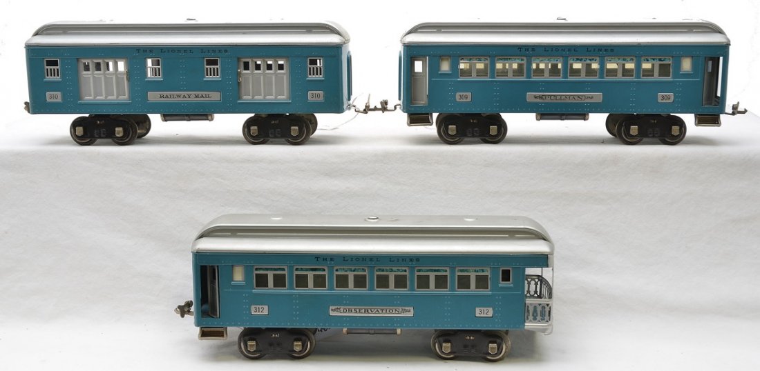 Lionel Blue Pass Cars w/Silver Roofs 310 309 312`: Lionel prewar standard gauge blue passenger cars with silver roofs and inserts and nickel journals including; 310 baggage, 309 Pullman and 312 observation, C7.
