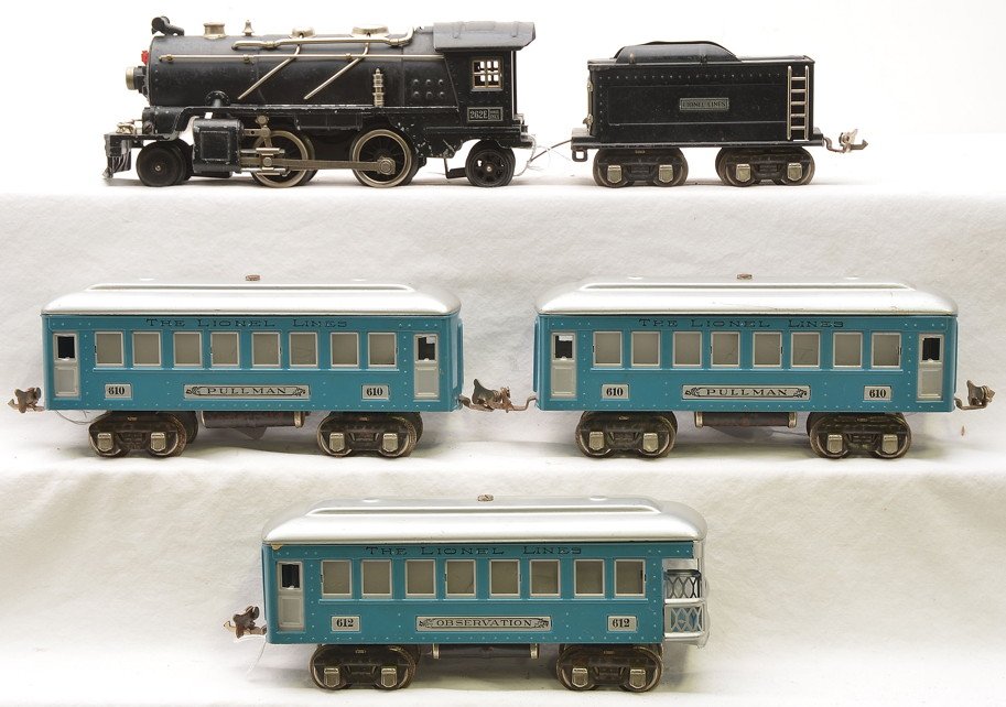 Lionel Blue/Alum 6517EX Passenger Set: Lionel prewar O gauge blue passenger set no. 6517EX passenger set including; 262E black steam loco, 262T black eight-wheel tender with nickel journals, two 610 Pullmans and 612 observation. Loco has n