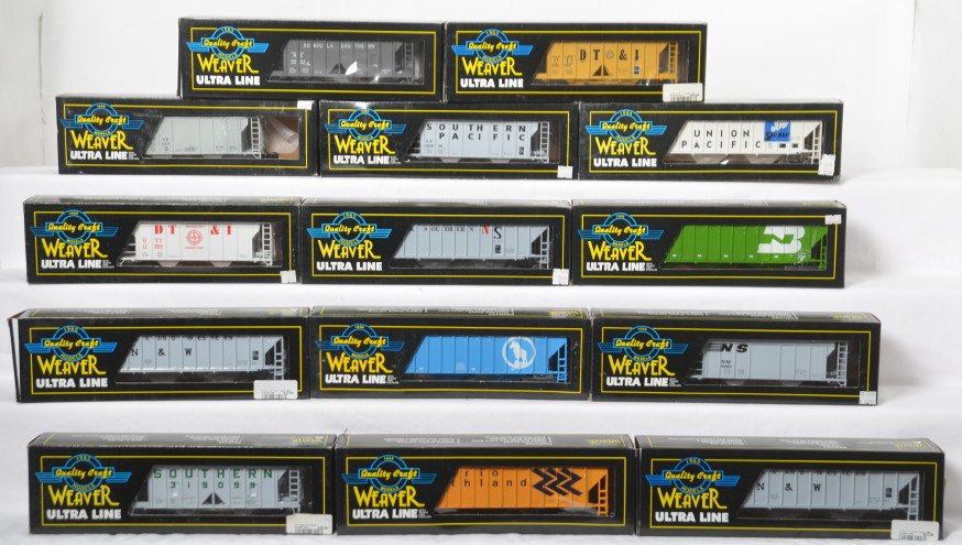 15 Weaver hoppers U1921, U1922, U1918, etc: Weaver modern O gauge freight cars in OBs. Fifteen hoppers include U3722L Union Pacific, U1921 Southern Pacific, U3710 Great Northern, U3714 Burlington Northern, U3720L Norfolk Southern, U1922 Norfolk