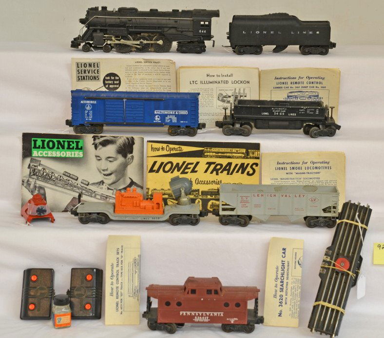 Lionel 2221WS Freight with whistle and smoke in OB: Postwar Lionel O gauge 2221WS Freight Set with Whistle and Smoke in original boxes, set is comprised of: 646 steam locomotive, 2046W whistle tender, 6468 Baltimore and Ohio boxcar, 6456-25 Lehigh Vall