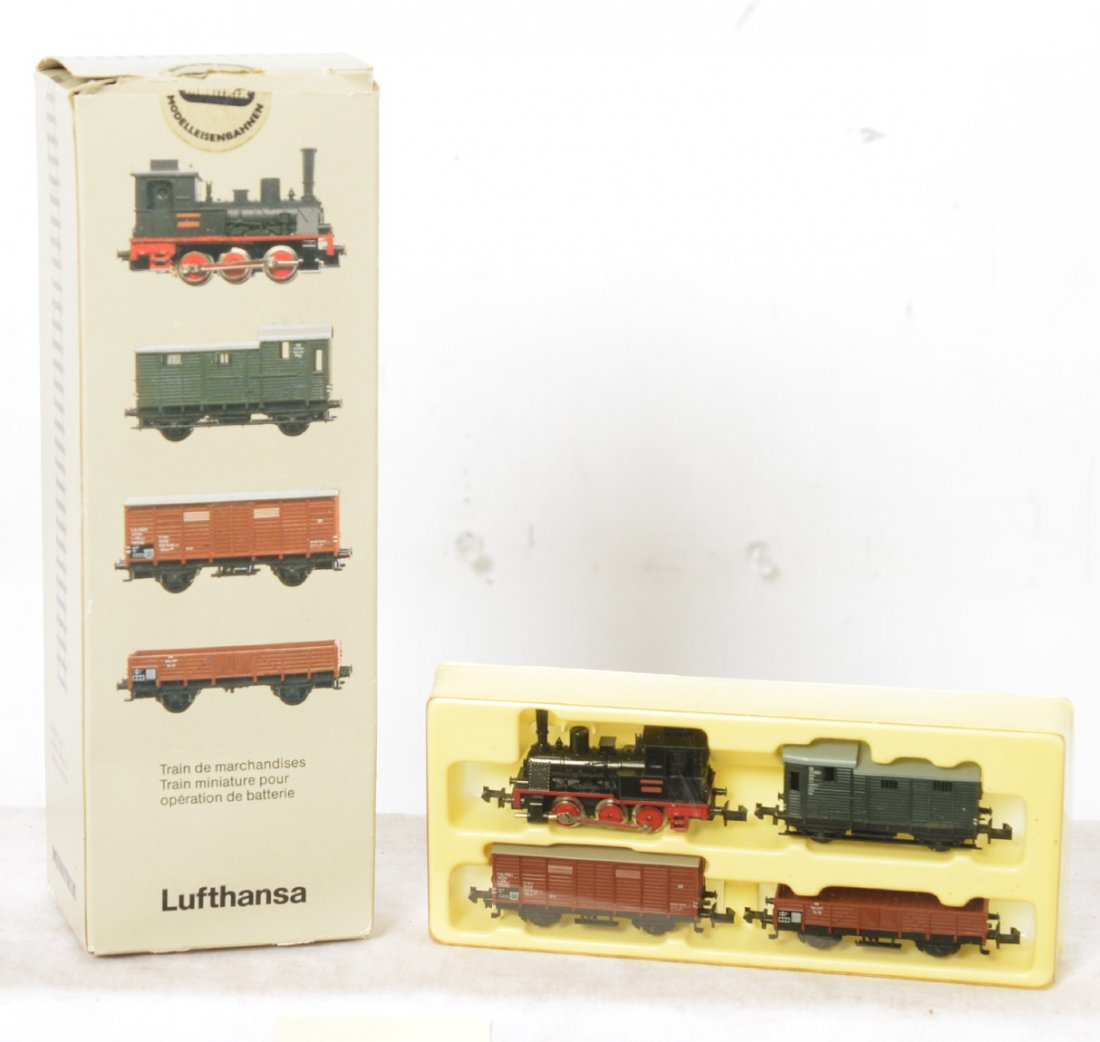 Minitrix Lufthansa N scale set: Minitrix Lufthansa freight set in OB. N scale trains are in C8+ condition with some run time.