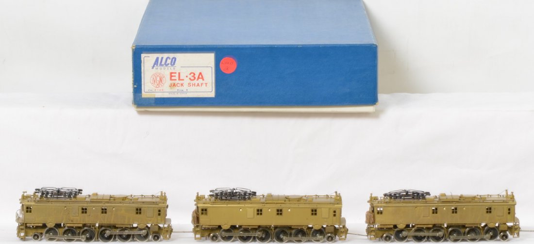 Alco Models Virginian EL-3A jack shaft: Alco Models HO brass Virginian EL-3A jack shaft electric locomotive in OB. Catalog number is E-125. Locos are in C7 condition with some darkening and uneven discoloration. See photos for best descript
