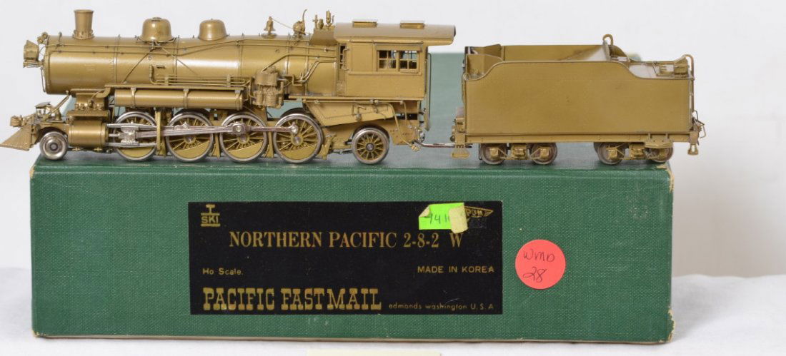 Pacific Fast Mail Northern Pacific 2-8-2 steam: Pacific Fast Mail HO brass Northern Pacific 2-8-2 W steam locomotive in OB. Loco built by SKI. Loco is C8 condition with some nice even darkening from age. No blemishes or prints. OB has some light co