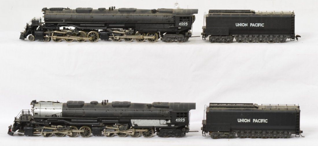 2 Rivarossi Union Pacific HO Big Boy steam locomotives: Rivarossi HO plastic bodied Union Pacific 4-8-8-4 Big Boy steam locomotives. Both are in C8 condition with some shelf dust.