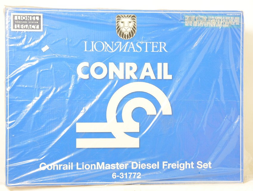 Lionel 31772 Conrail Lionmaster freight set: Lionel modern O gauge 31772 Conrail Lionmaster diesel freight set in OB. SD80 loco features Legacy control, Legacy Railsounds, fan driven smoke unit, Electrocouplers, and much more. Set is factory sea
