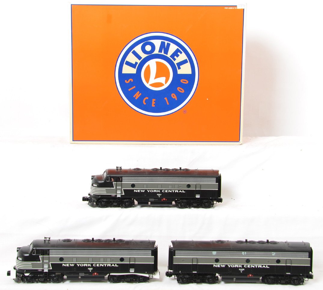 Lionel 34511 NYC F-3 A-B-A with Legacy: Lionel modern O gauge 34511 New York Central F-3 A-B-A diesel locomotive set in OB. Locos feature Legacy control, Legacy Railsounds, fan driven smoke unit, Electrocouplers, and much more. Locos are C9