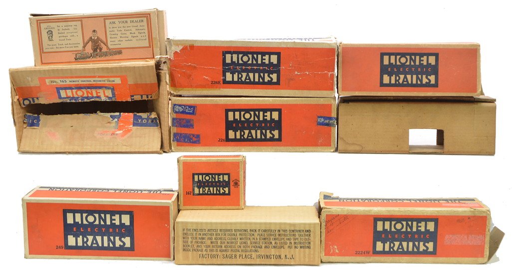 Lionel O Ga. Selection of Original Boxes ONLY: Lionel prewar O gauge selection of original boxes only for the following; 252 L.OLIVE, 2263W BLUE, 246, 167, 2224W, 226E, 226 and one unmarked. Also included is an original box only for a 165 magnetic
