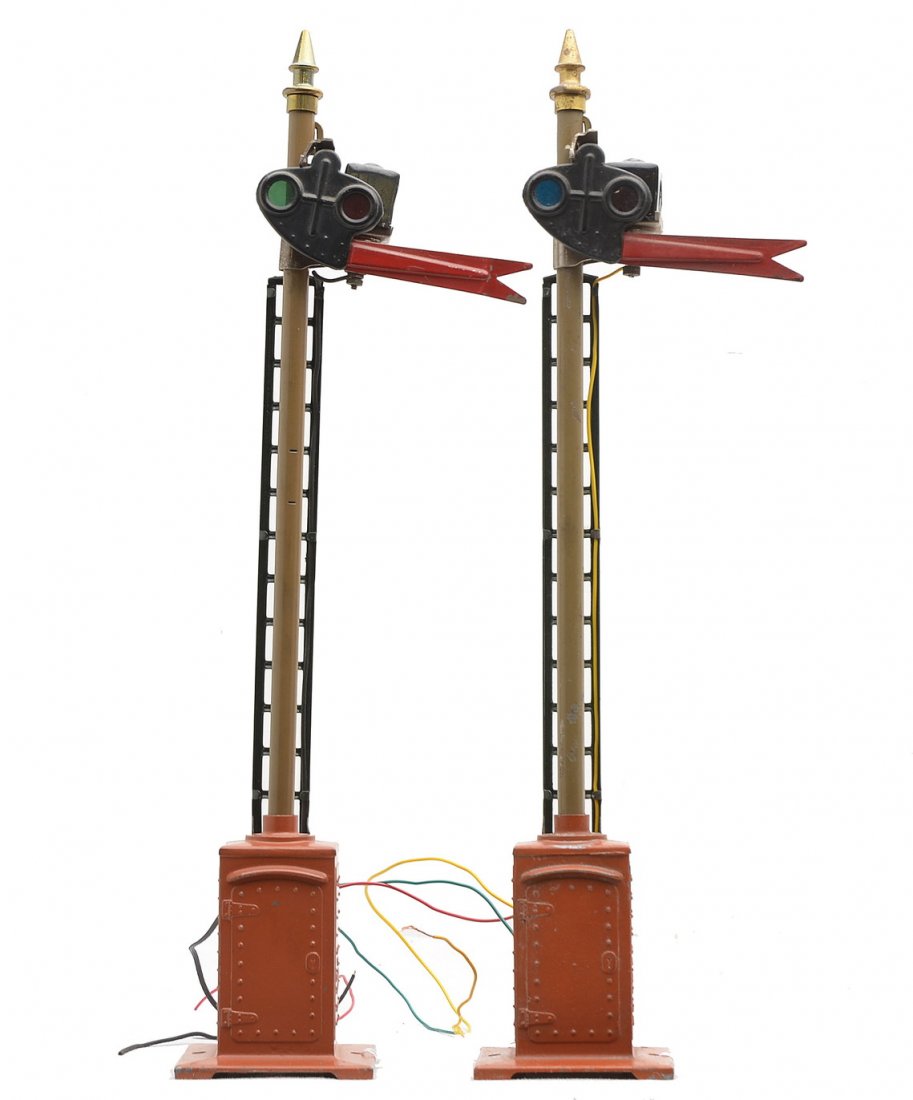 Lionel 2-80 Semaphores w/T.Cotta Bases: Lionel prewar standard gauge two 80 semaphores with terra cotta bases, Mojave poles, dark green ladders and brass finials. The semaphores have been restored.