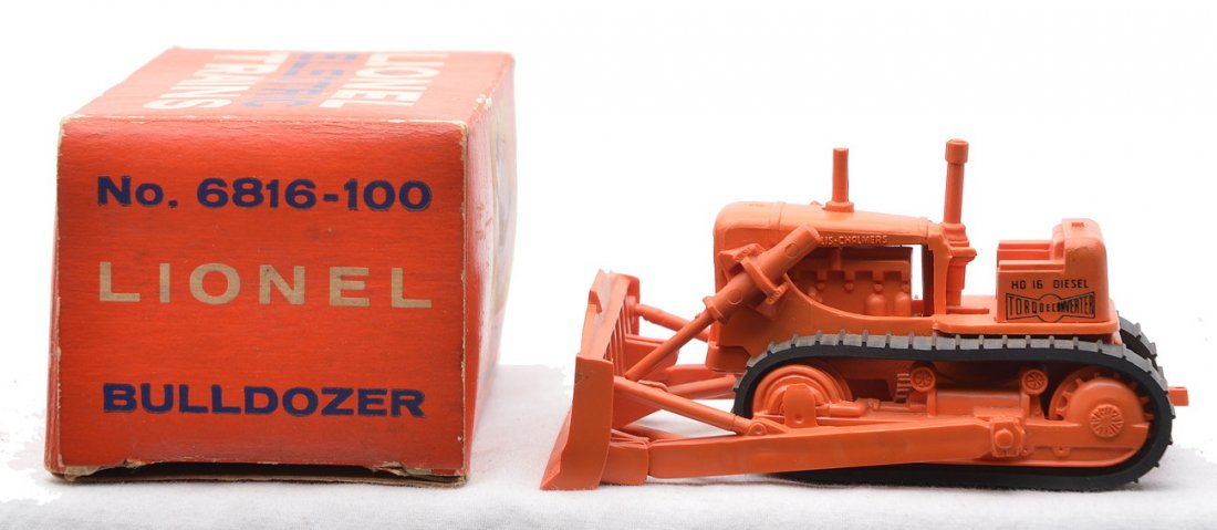 Lionel 6816-100 Bulldozer in Separate Sale Box: Lionel postwar 6816-100 Allis-Chalmers bulldozer in hard to find separate sale OB. The bulldozer has one broken front strut and a tab is broken in the inside on back. Bulldozer is C6. The OB has all f