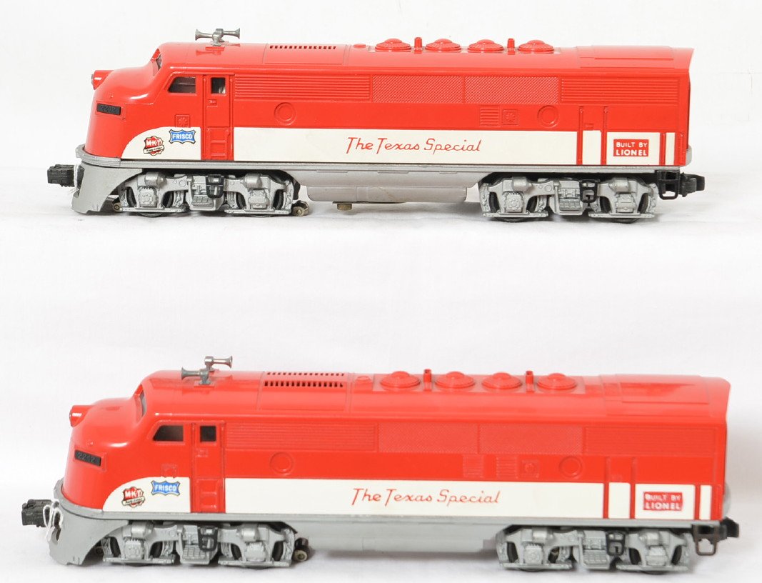 Lionel 2242 MKT The Texas Special F3a diesel locos: Postwar Lionel O gauge 2242 MKT The Texas Special EMD F3a twin diesel locomotives. Shells are reproduction, chassis have been restored, battery holder has battery corrosion. Trains look C7.
