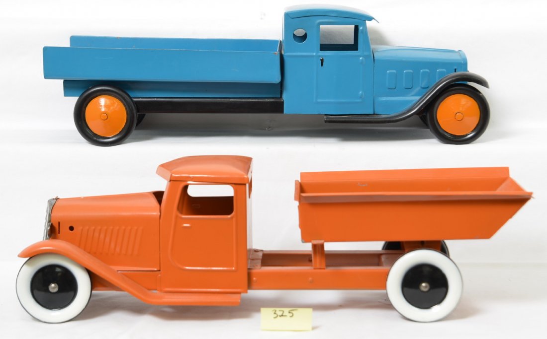 Two Turner? Repainted Pressed Steel Trucks: Both trucks are old but have some replaced parts such as axles and wheels and have been repainted as seen in the pictures. Both are unmarked and could be from any manufacturer, Turner was my guess. Th