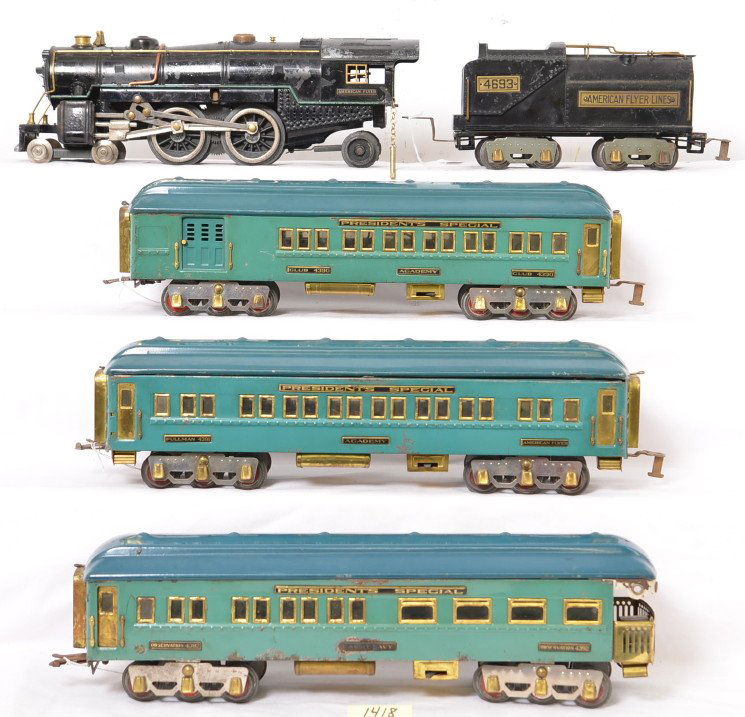 American Flyer Minuteman with Steam passenger set: Prewar American Flyer wide/standard gauge Minuteman with Steam passenger set with PresidentÃ•s Special passenger cars; 4692 XR/C and 4693 steam locomotive and tender with 4390 Academy Club car, 439