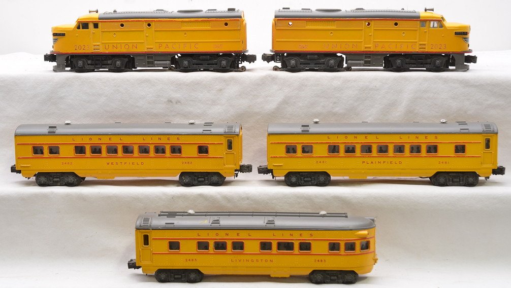 Lionel Yellow/Gray Anniversary Pass Set 1464W: Lionel postwar yellow and gray Anniversary passenger set no. 1464W, circa 1950 including; 2023 UP Alco AA diesel units, 2481 Plainfield Pullman, 2482 Westfield Pullman and 2483 Livingston observation.