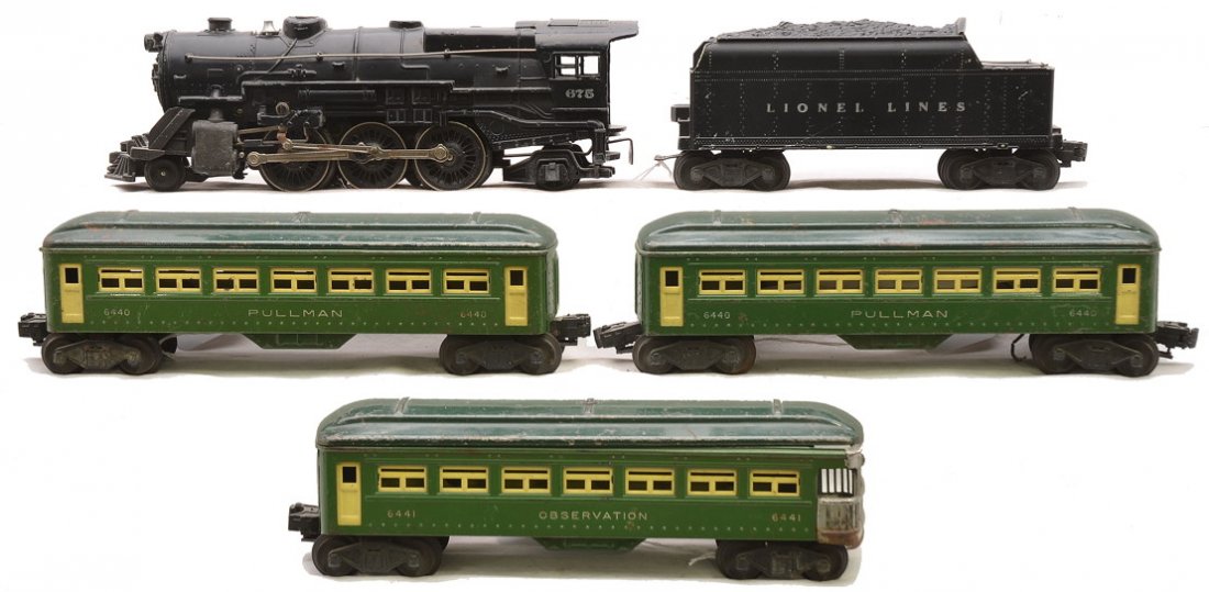 Lionel 2-Tone Gr.Pass Set 675 6466WX 2-6440 6441: Lionel postwar two-tone green passenger set including; 675 black steam loco, 6466WX tender, two 6440 Pullmans and a 6441 observation. Loco and tender are C5 and the cars are C4.