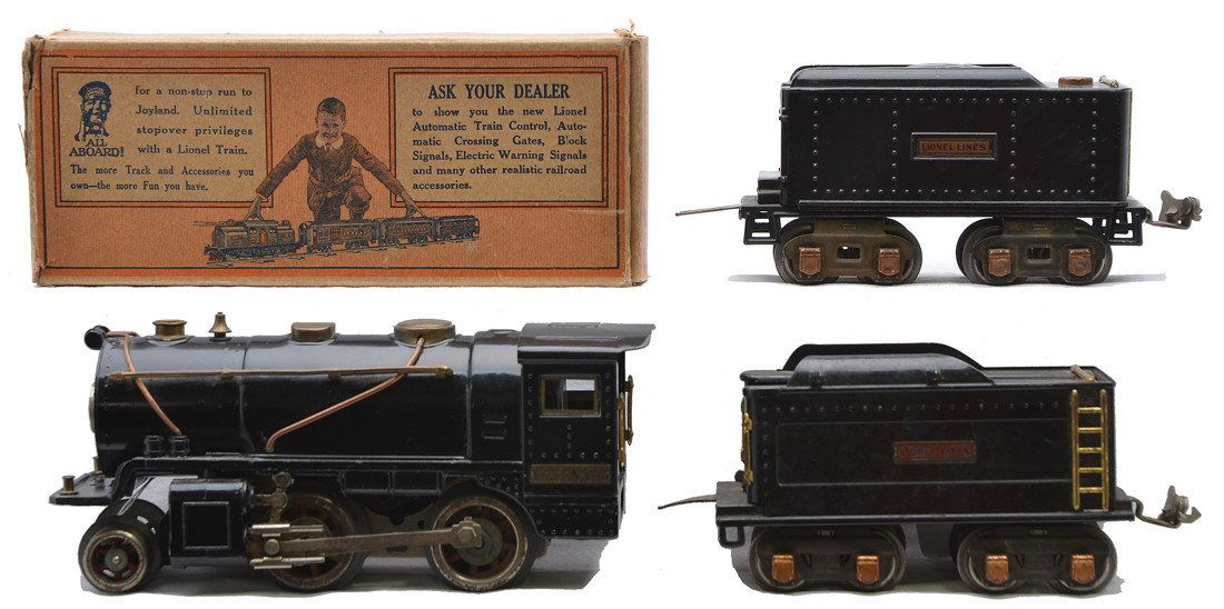 Lionel 258 Steam Loco 261T 262T Tenders: Lionel prewar O gauge 258 black steam loco with a broken cowcatcher, 261T black tender with brass trim and copper journals and a 262T black die-cast tender with brass trim and copper journals in OB. T