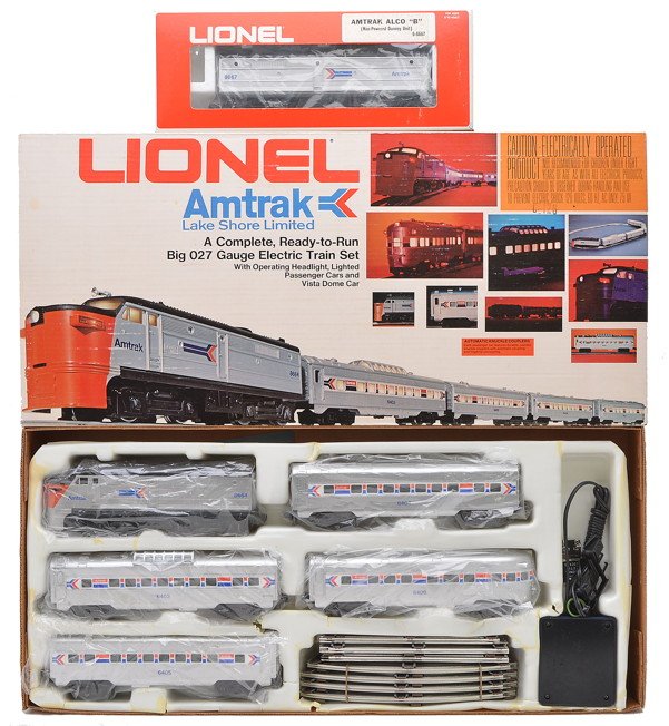 Lionel 1663 Armtrak Lake Shore Limited Pass Set: Lionel 1663 Amtrak Lake Shore Limited passenger set in OB, C8. Also included is a 8667 Amtrak Alco dummy B unit in OB, C8.