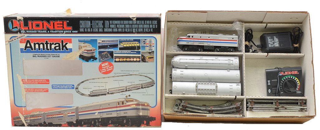 Lionel 11748 Amtrak Passenger Set OB: Lionel 11748 Amtrak Alco passenger set in OB, C7.