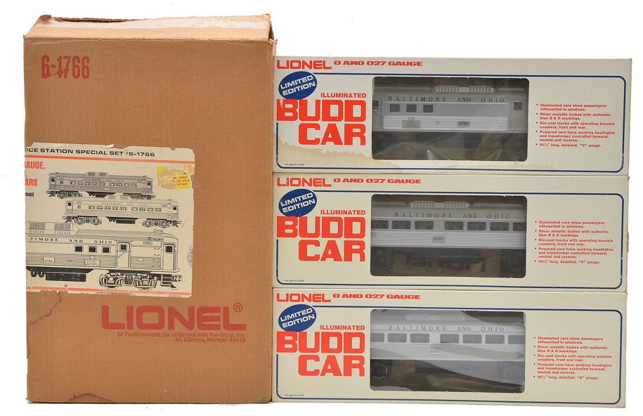 Lionel 1977 SSS B&O Budd Car Set 1766: Lionel 1977 Service Station Special Baltimore & Ohio Budd Car Set no. 1766 in individual OBs and master shipping carton containing; 8766 RDC-4 baggage, 8767 RDC-1 passenger and a 8768 RDC-1 passenger,