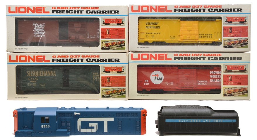 Lionel 9402 9415 9423 9445 MKT Stock Christmas: Lionel boxcars; 9402 Susquehanna, 9415 Providence & Worchester, 9423 NY, NH&H and 9445 Vermont Northern. All cars are C9-10. Also included is a cab only for a 8353 Grand Trunk GP7 diesel and a Baltimo