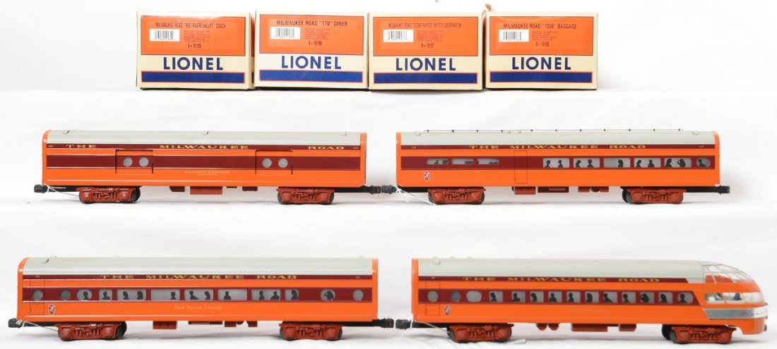 Lionel modern O 19185 85 86 88 Milwaukee Road pass cars: Includes Red River valley coach, cedar rapids skytop observation, Ã’170Ã“ diner and Ã’1336Ã“ baggage cars. they have all been run and do have some play wear but still look great but will n
