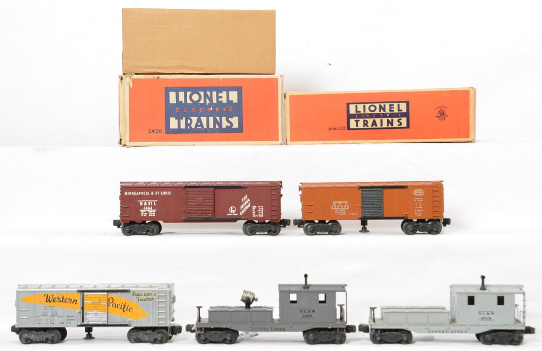 Lionel 2419 2420 3474 x3464 6464-50 & 1 OB: Includes a loose 2419 and a boxed 2420 D. L. & W. work cabooses with the 2420 being a searchlight car and a harder variation with rubber stamped sans serif lettering. Also included are a very nice a l