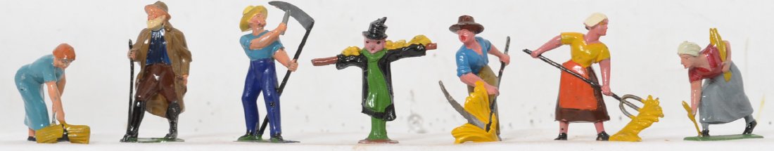 Group of Britains etc lead standard gauge figures NICE: Lot includes seven figures in fantastic condition with hardly any paint wear at all. They average to be 2 11/16 inches tall, C8.