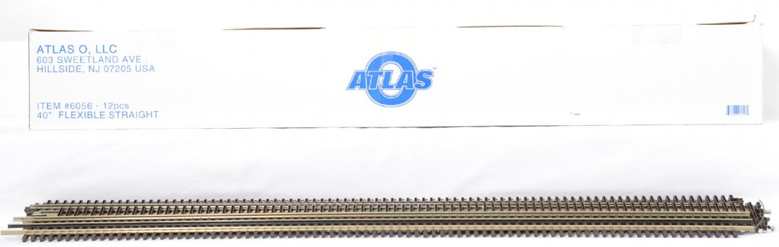 18 Atlas O 40 inch straight sections: Atlas modern O gauge 40 inch straight sections. Eighteen sections in layout used C7-8 condition. Some sections have power wires soldered to them.