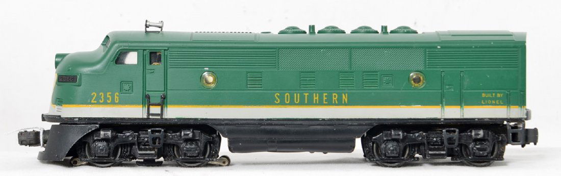 Lionel Postwar O gauge 2356 Southern F3 A unit: Lionel Postwar O gauge 2356 Southern F3 A unit in great shape with very little wear or run time, minor paint loss to the trucks but that is about it, C7.