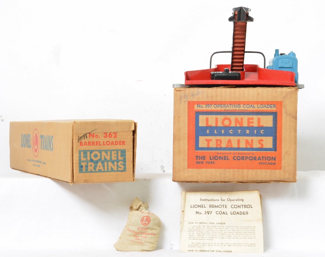 Lionel Postwar O gauge 362 barrel and 397 coal loaders: Lionel Postwar O gauge 362 barrel loader and 397 operating coal loader, both in original boxes. barrel loader has nice box and insert but missing most of the parts that are necessary, C6. Coal loader