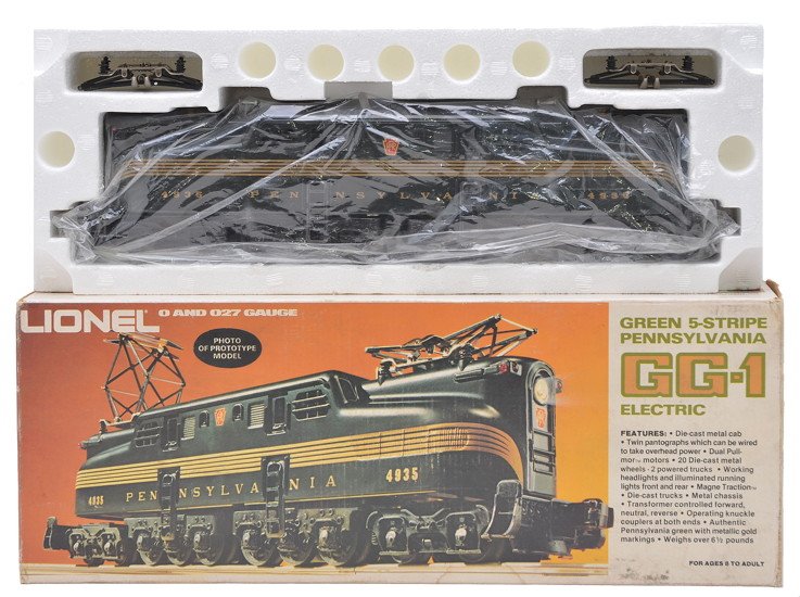 Lionel 8150 Gr. PRR 5-Stripe GG1 Electric Loco: Lionel 8150 green Pennsylvania five stripe GG1 electric loco in OB. The loco has been factory test run, C9-10.